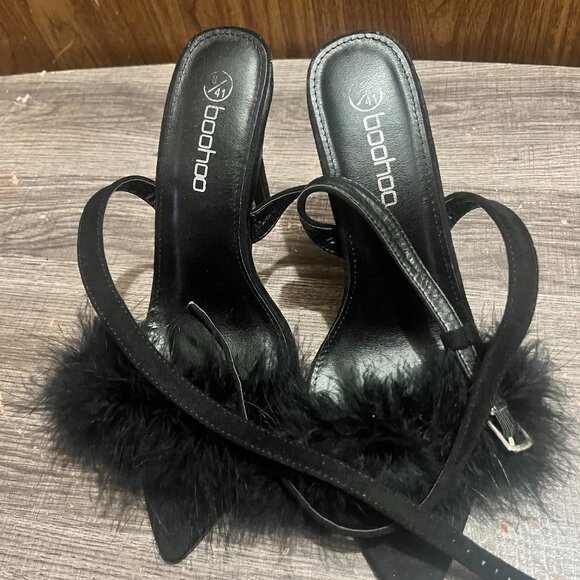 Wide Width Feather Detail 2 Part Heels - Picture 1 of 4